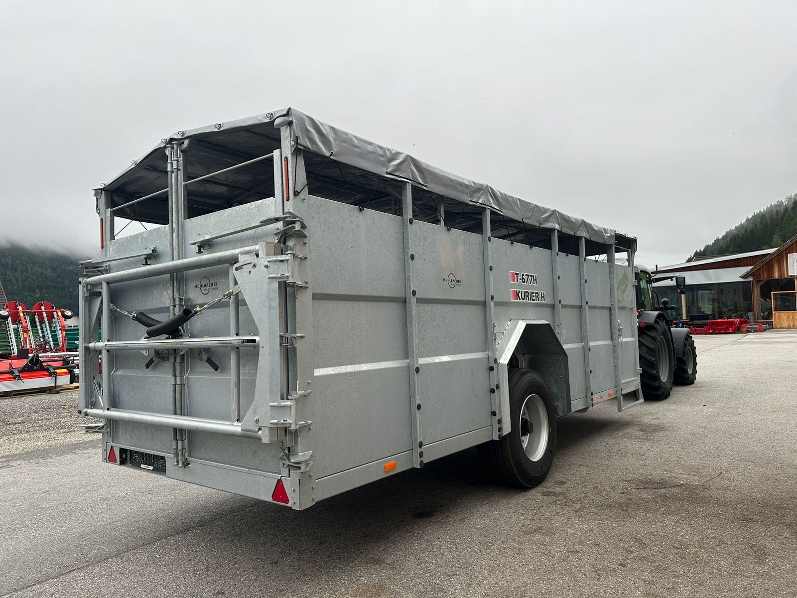 Viehanhänger des Typs Sonstige Cynkomet Viehtransporter Kurier T 677H, Neumaschine in Tamsweg (Bild 15)