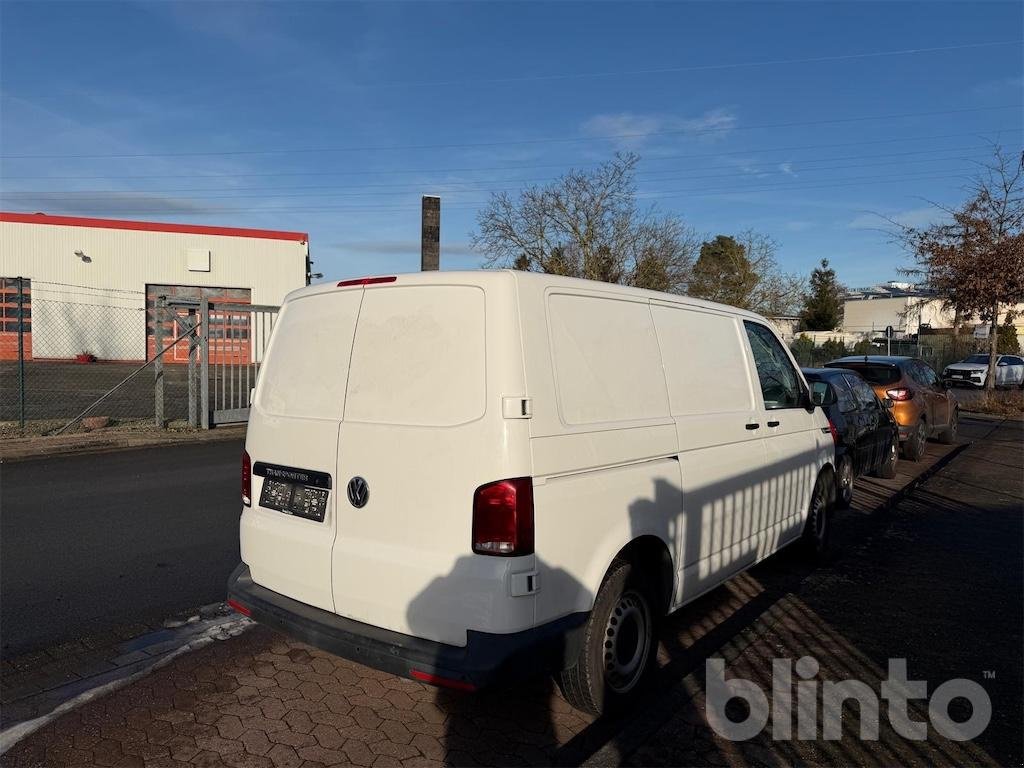 Viehanhänger Türe ait VW T6, Gebrauchtmaschine içinde Düsseldorf (resim 3)