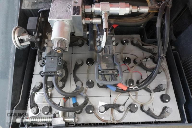 Vierwege- & Seitenstapler typu Combilift CBE3000, Gebrauchtmaschine v Friedberg-Derching (Obrázek 5)