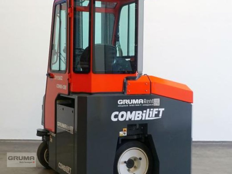 Vierwege- & Seitenstapler des Typs Combilift CBE3000, Gebrauchtmaschine in Friedberg-Derching (Bild 1)