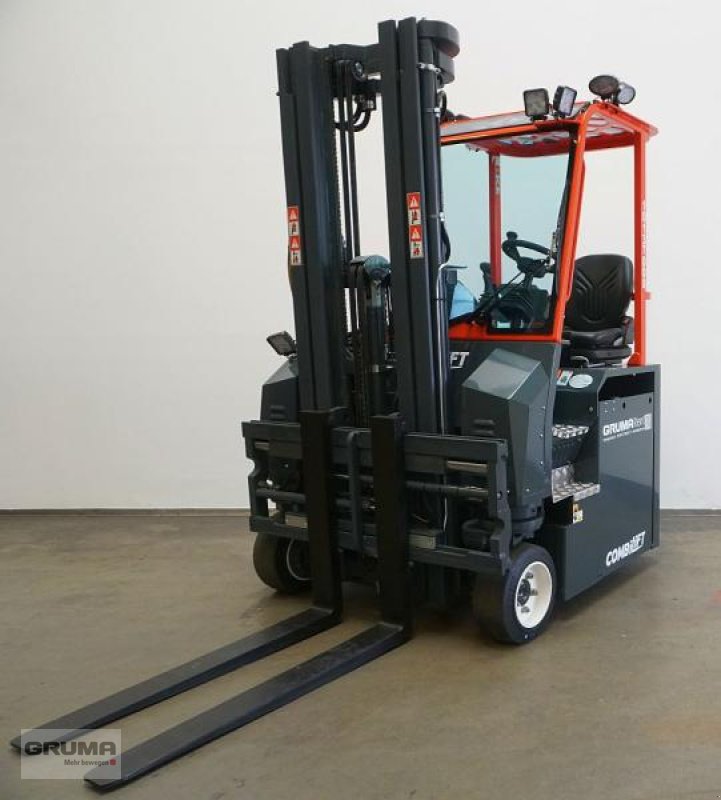 Vierwege- & Seitenstapler typu Combilift CBE3000, Gebrauchtmaschine v Friedberg-Derching (Obrázek 1)