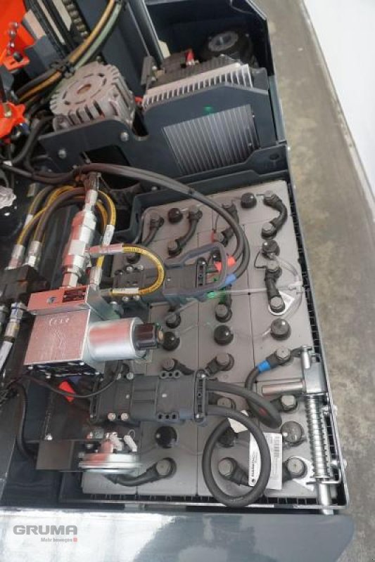 Vierwege- & Seitenstapler typu Combilift CBE3000, Gebrauchtmaschine v Friedberg-Derching (Obrázek 5)