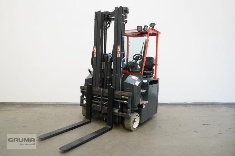 Vierwege- & Seitenstapler des Typs Combilift CBE3000, Gebrauchtmaschine in Friedberg-Derching (Bild 1)