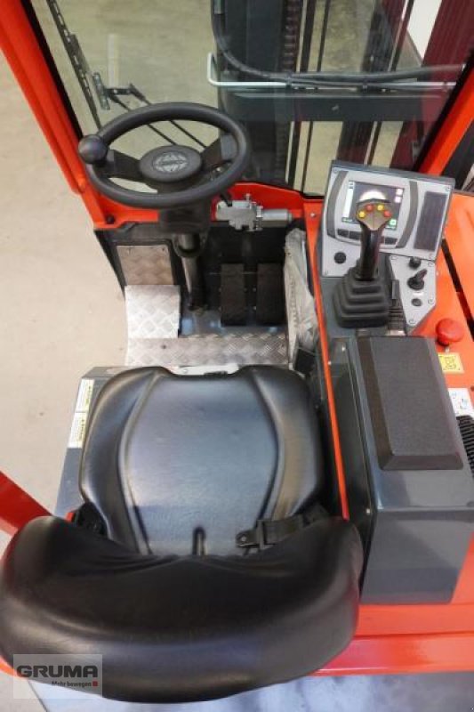 Vierwege- & Seitenstapler des Typs Combilift CBE3000, Gebrauchtmaschine in Friedberg-Derching (Bild 3)