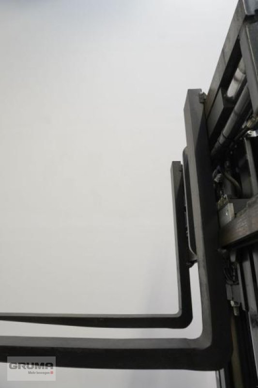 Vierwege- & Seitenstapler des Typs Combilift CBE3000, Gebrauchtmaschine in Friedberg-Derching (Bild 6)