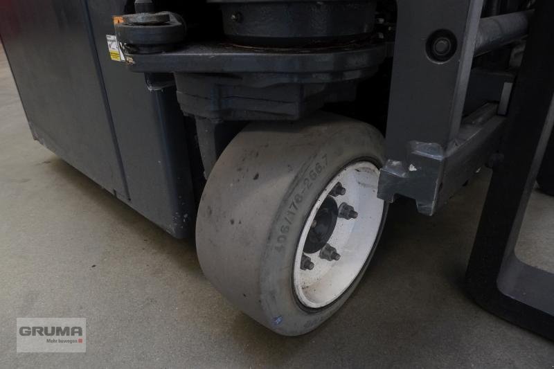 Vierwege- & Seitenstapler des Typs Combilift CBE3000, Gebrauchtmaschine in Friedberg-Derching (Bild 8)