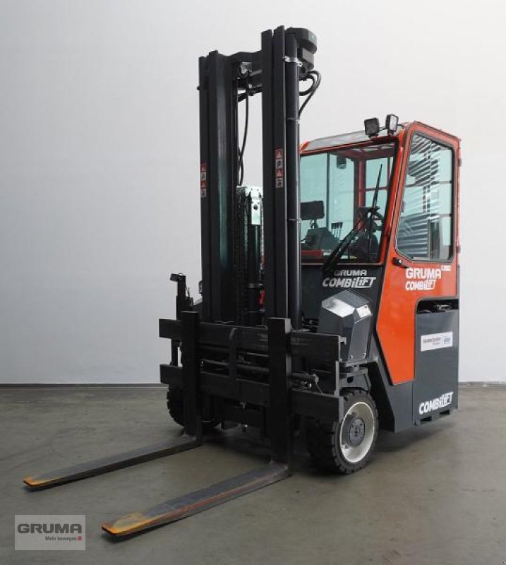 Vierwege- & Seitenstapler of the type Combilift CBE4000, Gebrauchtmaschine in Friedberg-Derching (Picture 1)