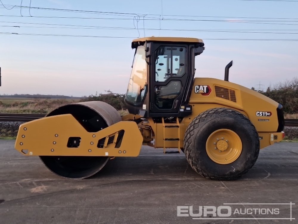 Walze des Typs CAT CS11GC, Gebrauchtmaschine in Dormagen (Bild 2)