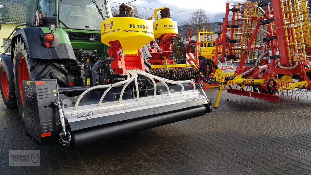 Walze des Typs dickopf Planiermeister PLM255, Neumaschine in Crombach/St.Vith (Bild 1)