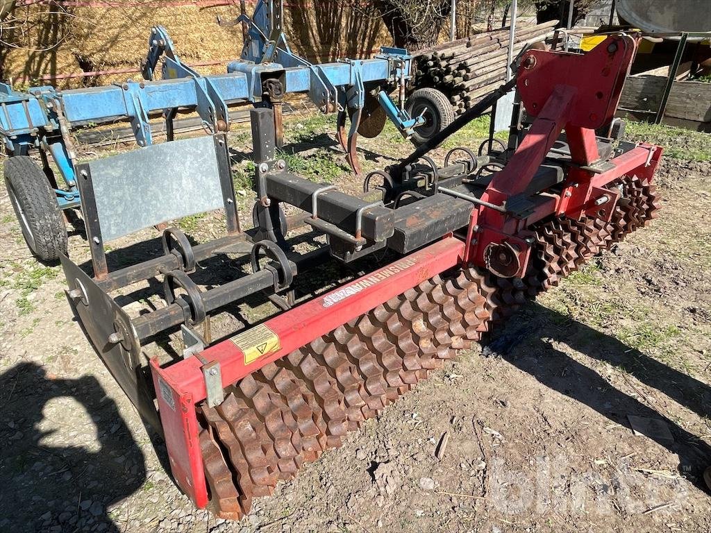 Walze des Typs Güttler PRISMENWALZEN, Gebrauchtmaschine in Düsseldorf (Bild 1)