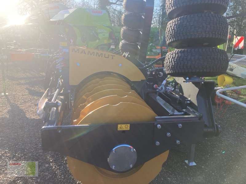 Walze des Typs Mammut SK 300 H, Neumaschine in Alveslohe (Bild 3)