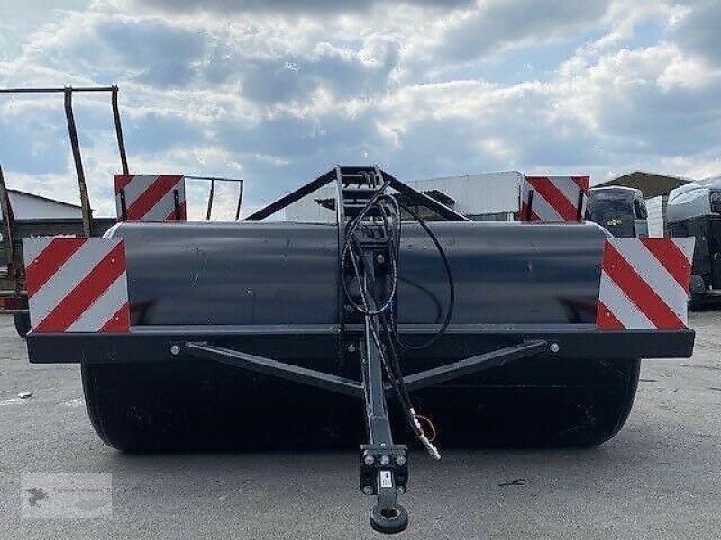 Walze des Typs Metal Technik Wiesenwalze hydr Fahrwerk NEU 2,7m, Neumaschine in Gevelsberg (Bild 2)