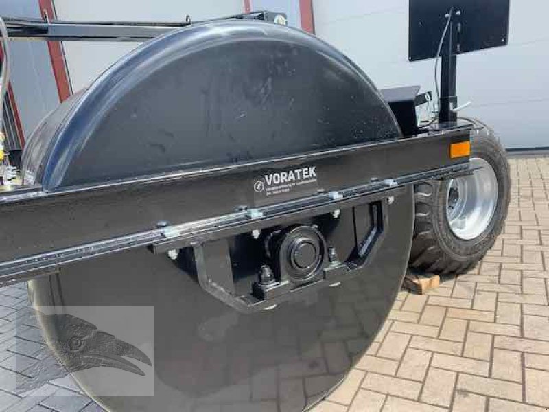 Walze типа Voratek Wiesenwalze 275 cm mit Fahrgestell und DL, Neumaschine в Südheide (Фотография 2)