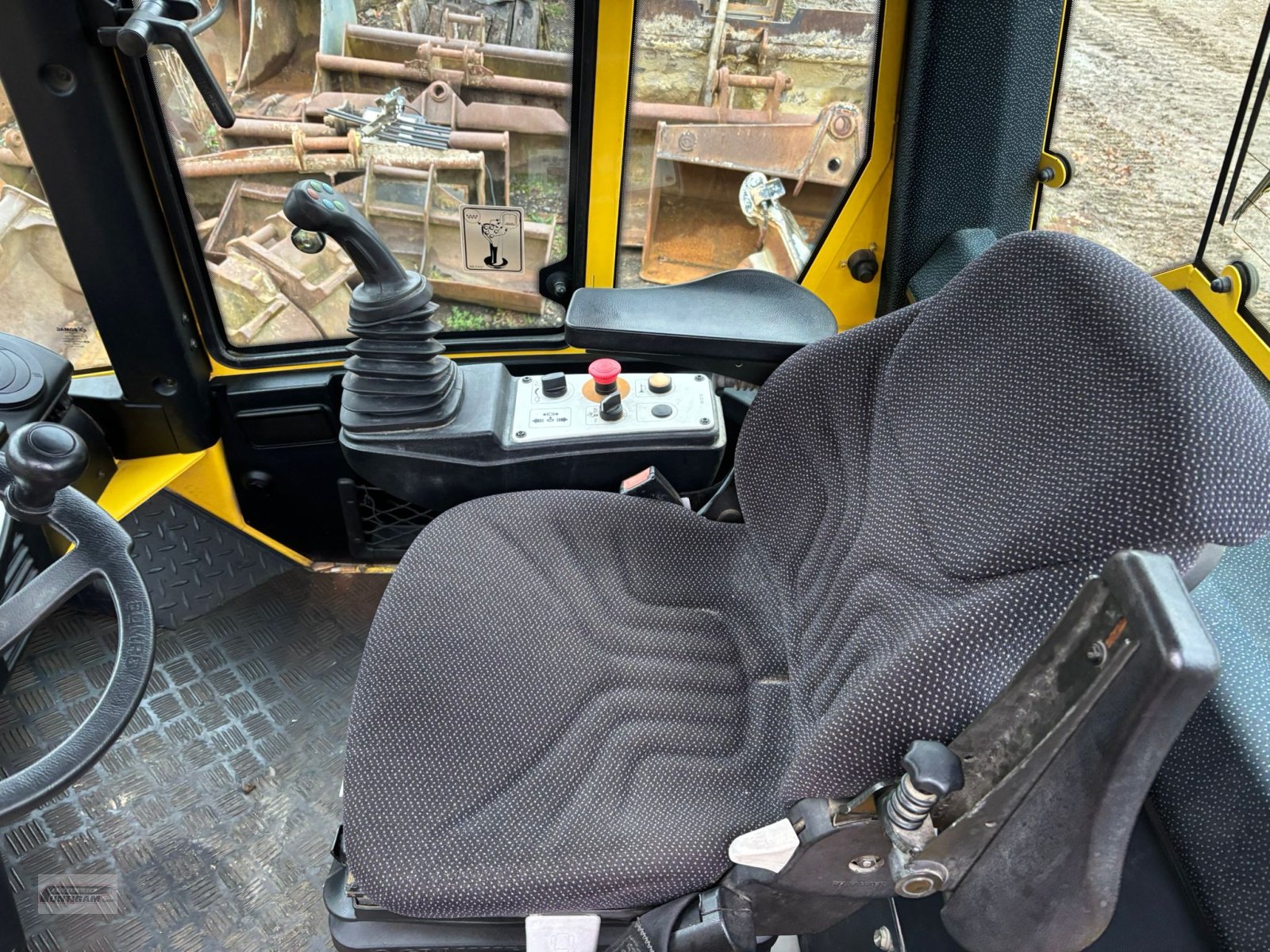 Walzenzug типа Bomag BW 213 DH-4, Gebrauchtmaschine в Deutsch - Goritz (Фотография 13)