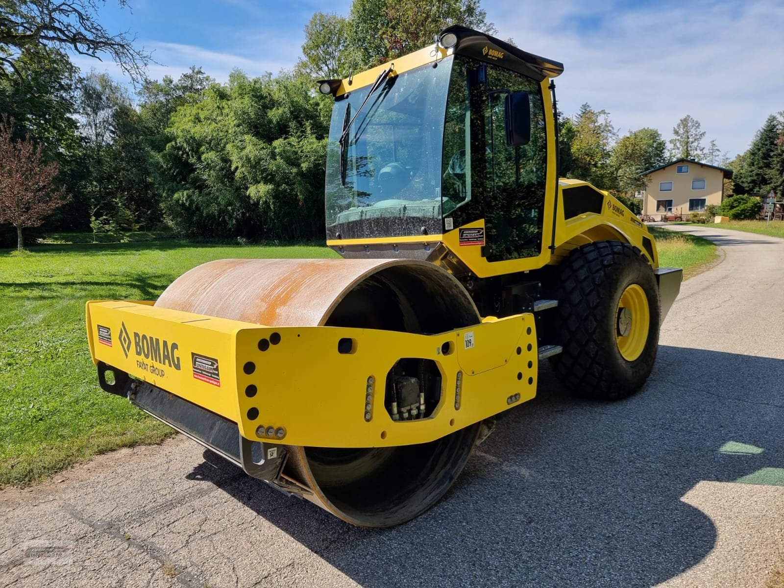 Walzenzug des Typs Bomag BW 213, Gebrauchtmaschine in Deutsch - Goritz (Bild 4)
