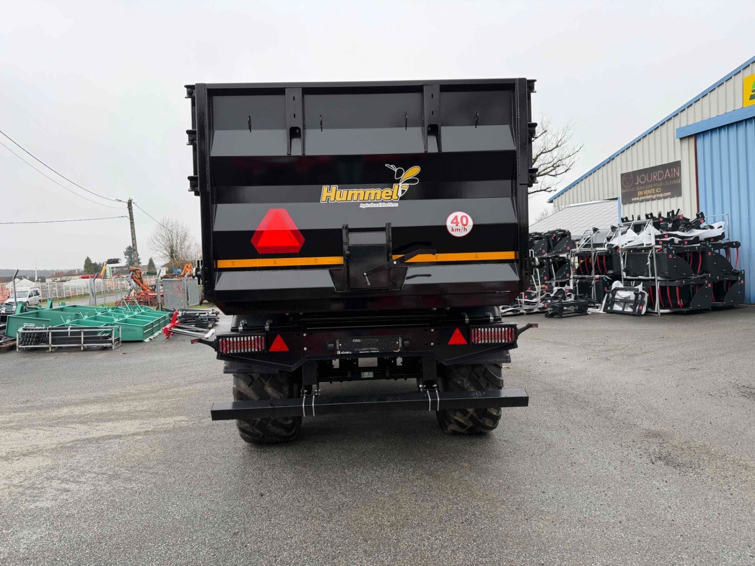 Wannenkipper типа Hummel RMH44160, Gebrauchtmaschine в LA SOUTERRAINE (Фотография 4)