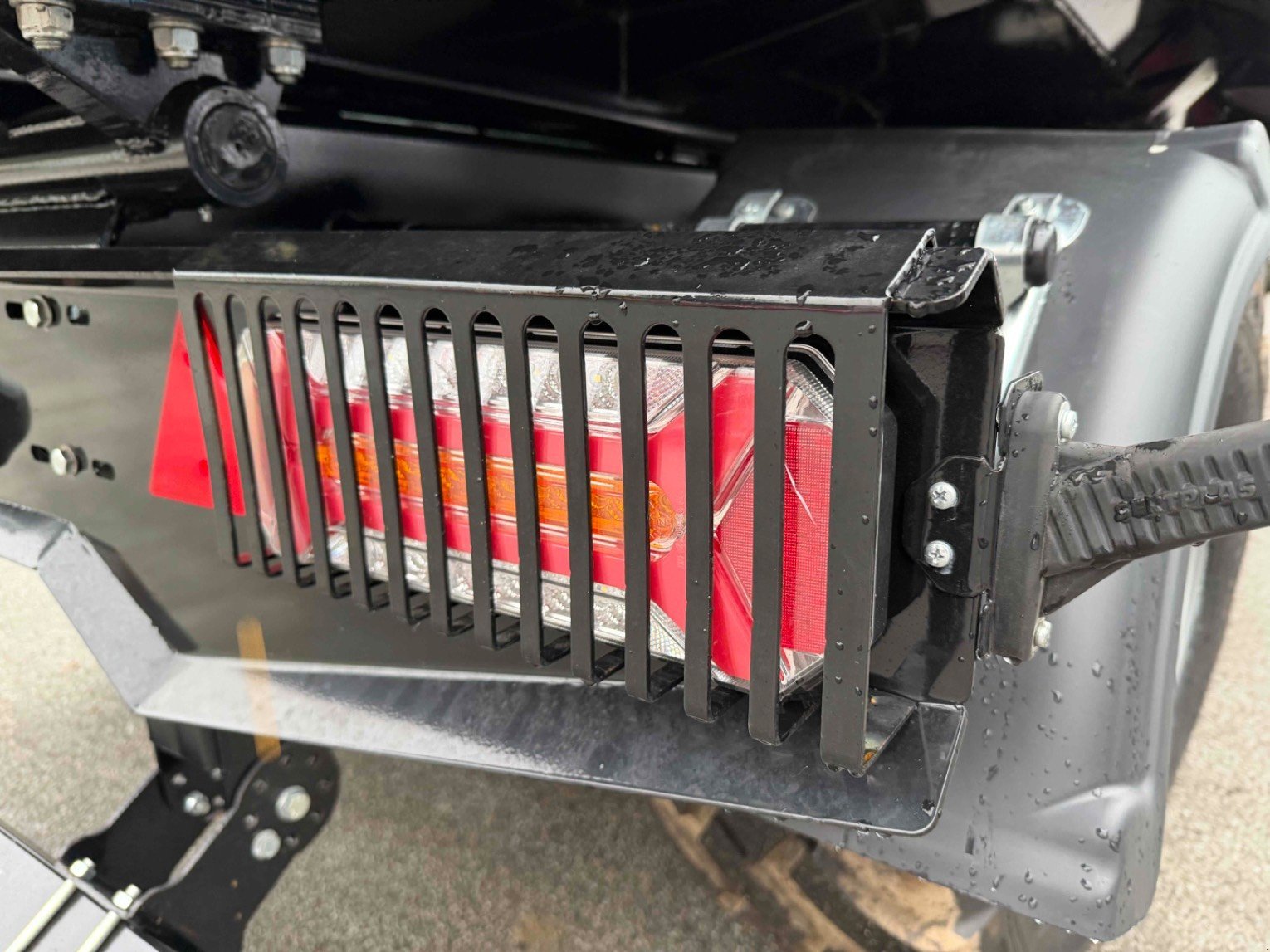 Wannenkipper del tipo Hummel RMH44180, Gebrauchtmaschine In LA SOUTERRAINE (Immagine 11)