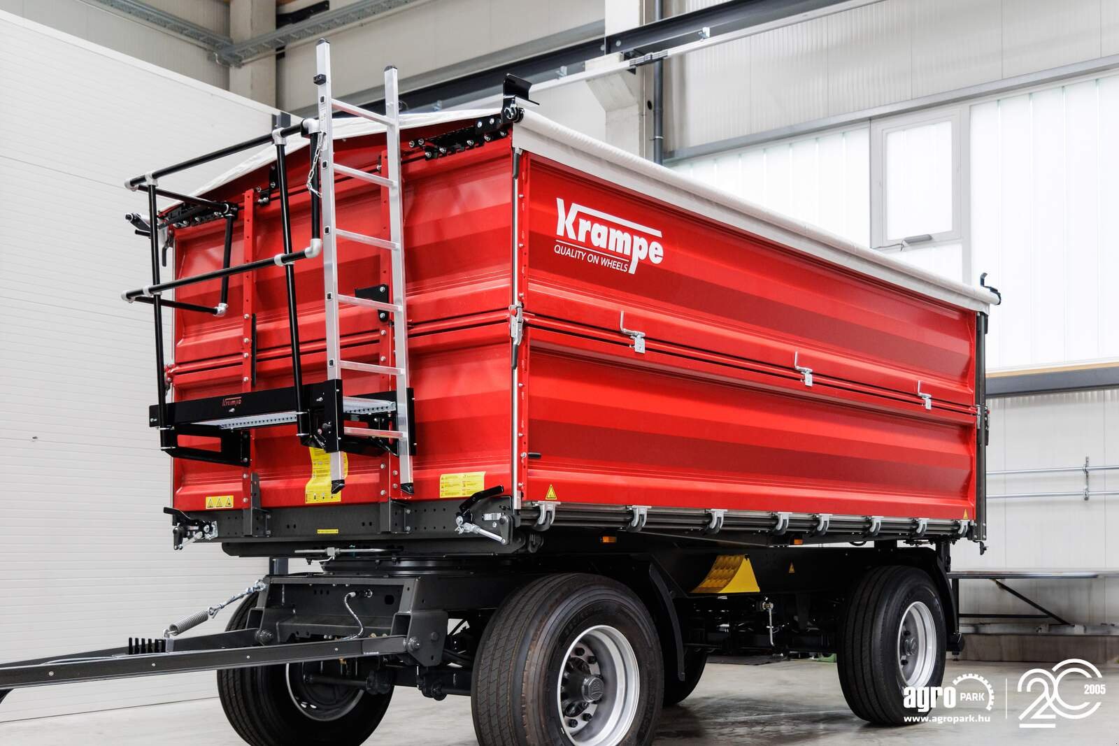Wannenkipper tip Krampe FLEXBODY ZDK18-500 UNUSED 15,000 kg load capacity, turntable trailer, 19.5 m³, 80+80 cm modular side walls, LED lighting, 40 km/h, Gebrauchtmaschine in Csengele (Poză 2)