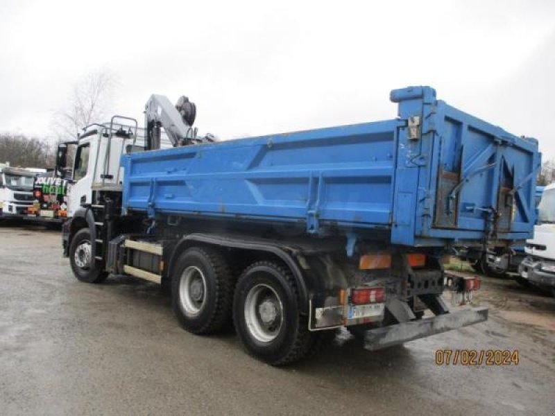 Wannenkipper du type Mercedes Arocs 2636 année 2020 grue HMF 1310 K2 année 2008, Gebrauchtmaschine en Bourron Marlotte (Photo 3)