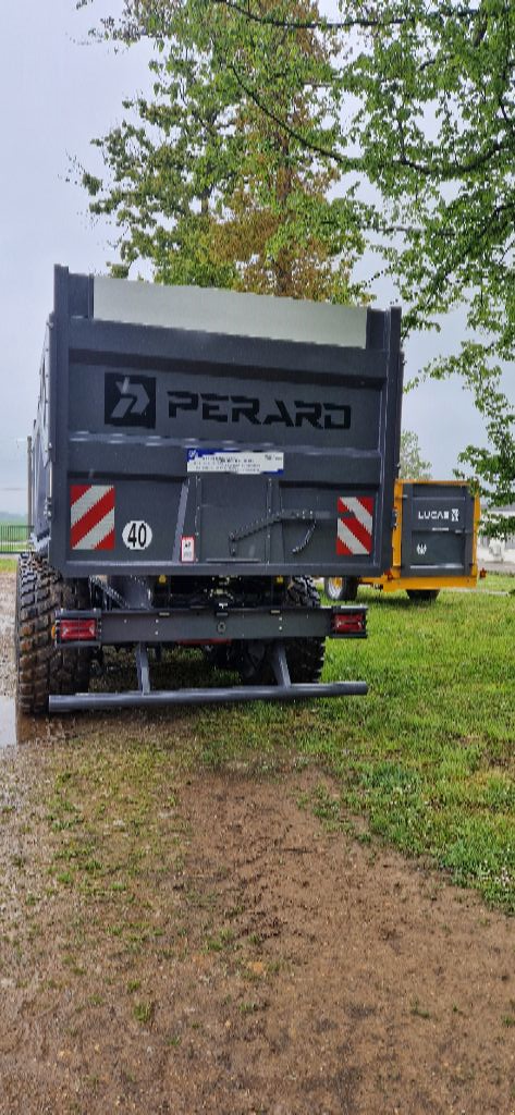 Wannenkipper des Typs Perard X-TANK 86-3, Gebrauchtmaschine in SYLVAINS LES MOULINS (Bild 3)