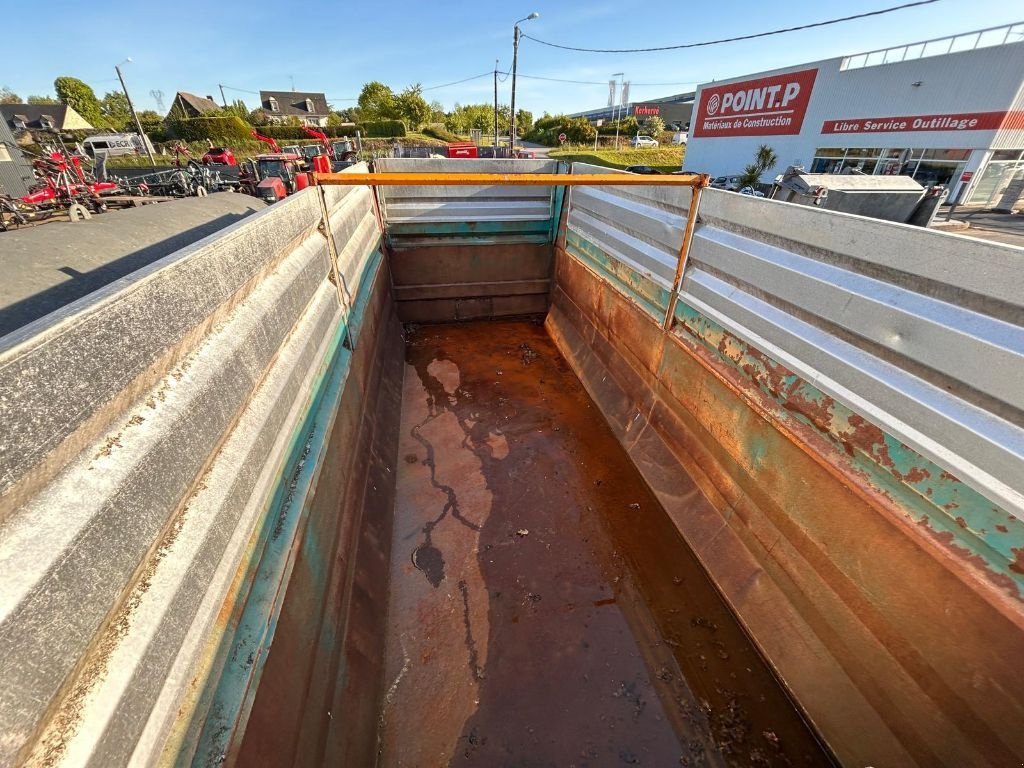 Wannenkipper des Typs Rolland 20-30, Gebrauchtmaschine in JOSSELIN (Bild 5)