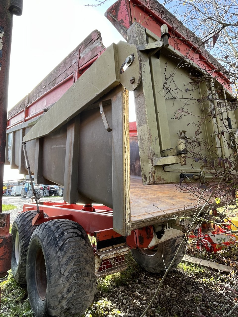 Wannenkipper of the type Sonstige B1450, Gebrauchtmaschine in VERT TOULON (Picture 4)