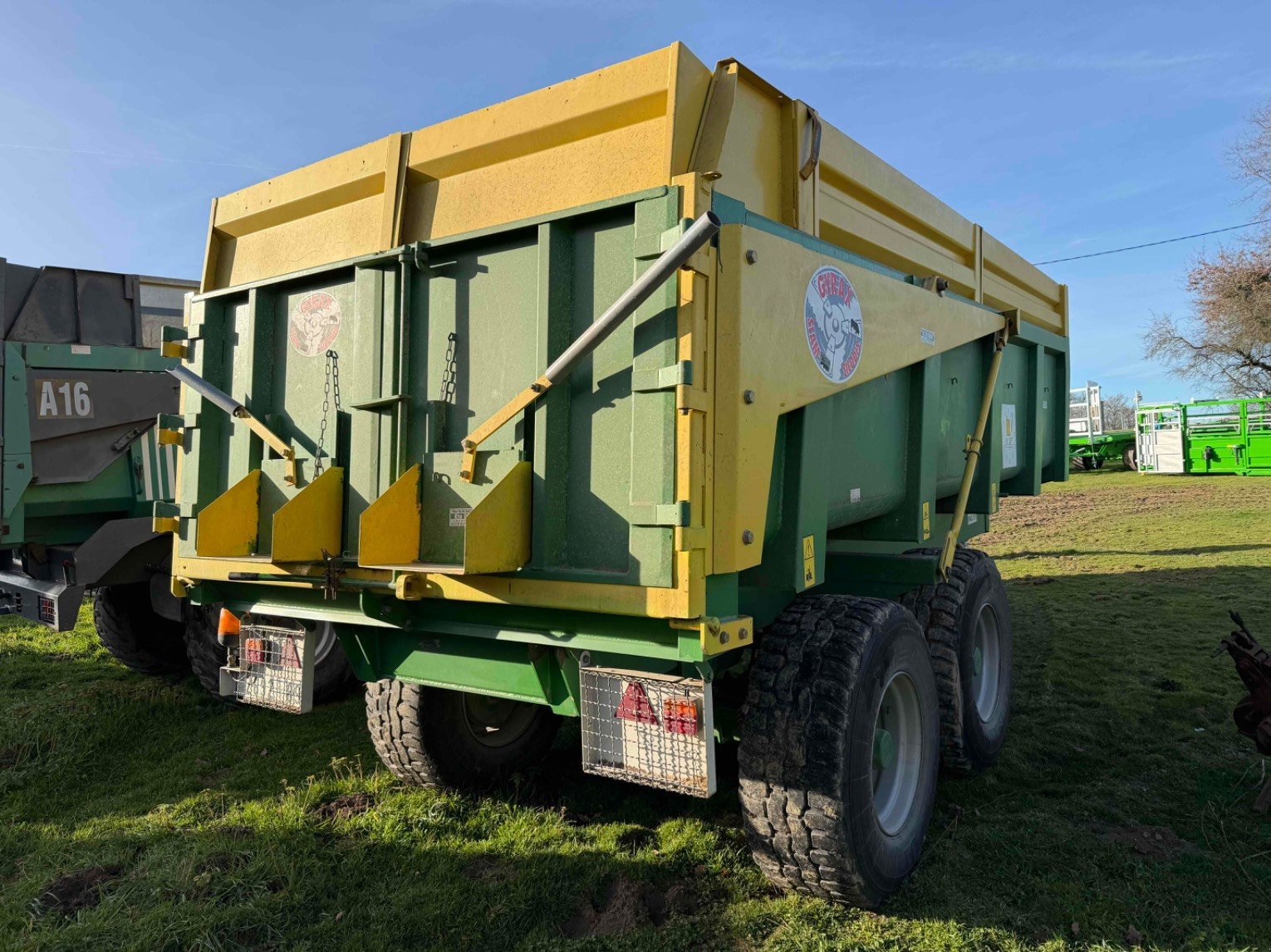 Wannenkipper du type Sonstige BMX14, Gebrauchtmaschine en LA SOUTERRAINE (Photo 3)