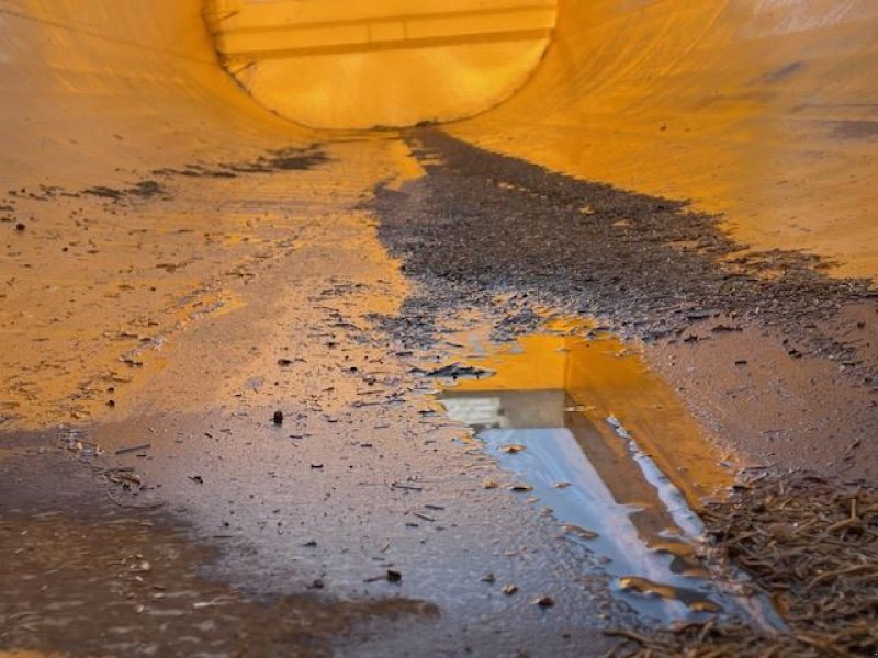 Wannenkipper типа Sonstige C32, Gebrauchtmaschine в les hayons (Фотография 3)