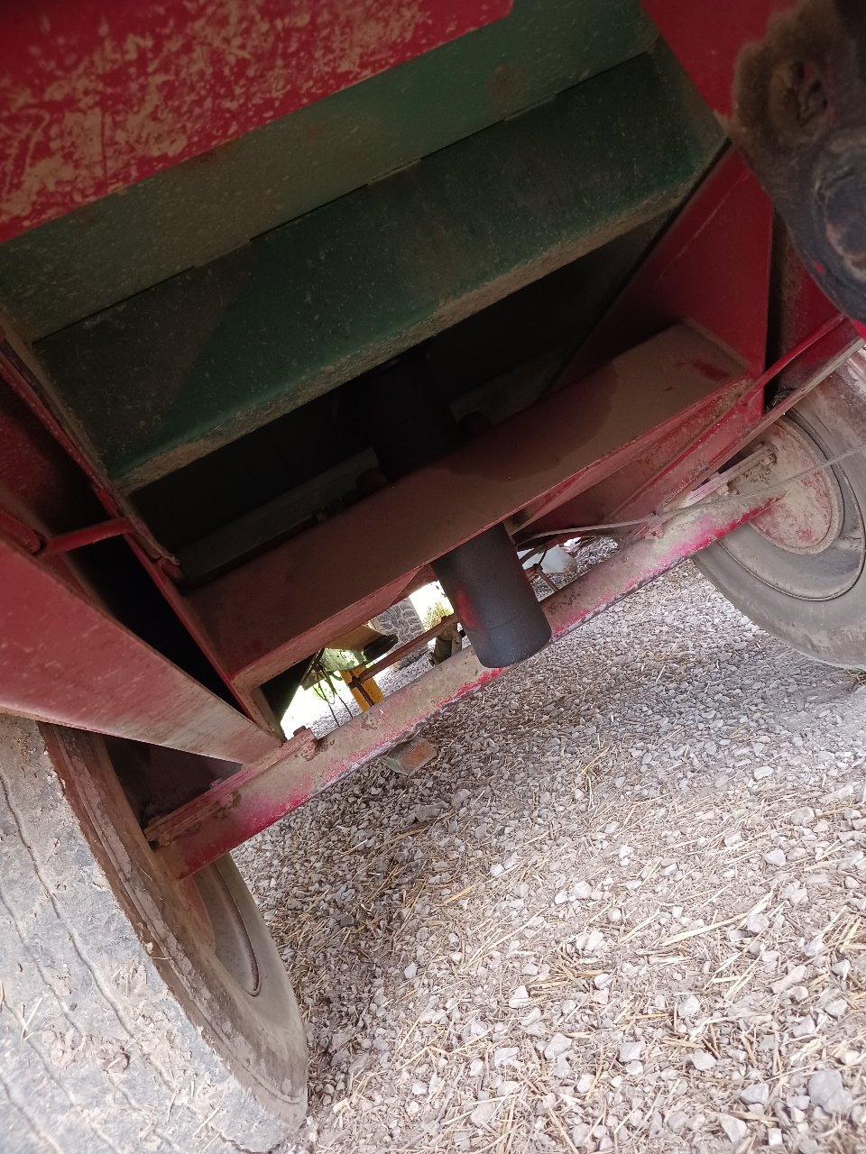 Wannenkipper of the type Sonstige M80P, Gebrauchtmaschine in SAINT HILAIRE EN MORVAN (Picture 3)