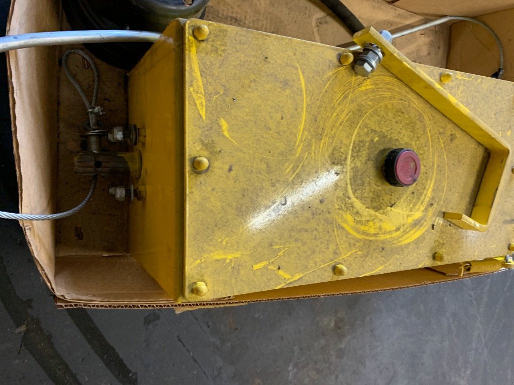 Wannenkipper typu Sonstige PR 660/450/LC, Gebrauchtmaschine v VERNOUX EN VIVARAIS (Obrázek 1)