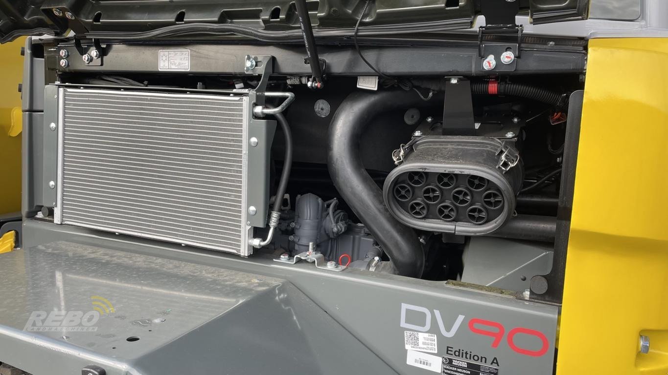 Wannenkipper of the type Wacker Neuson DV 90, Neumaschine in Neuenkirchen-Vörden (Picture 13)