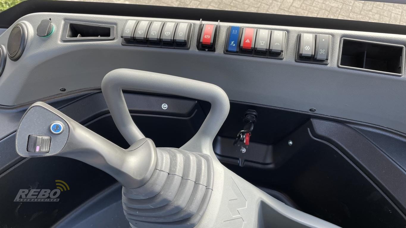 Wannenkipper of the type Wacker Neuson DV 90, Neumaschine in Neuenkirchen-Vörden (Picture 22)