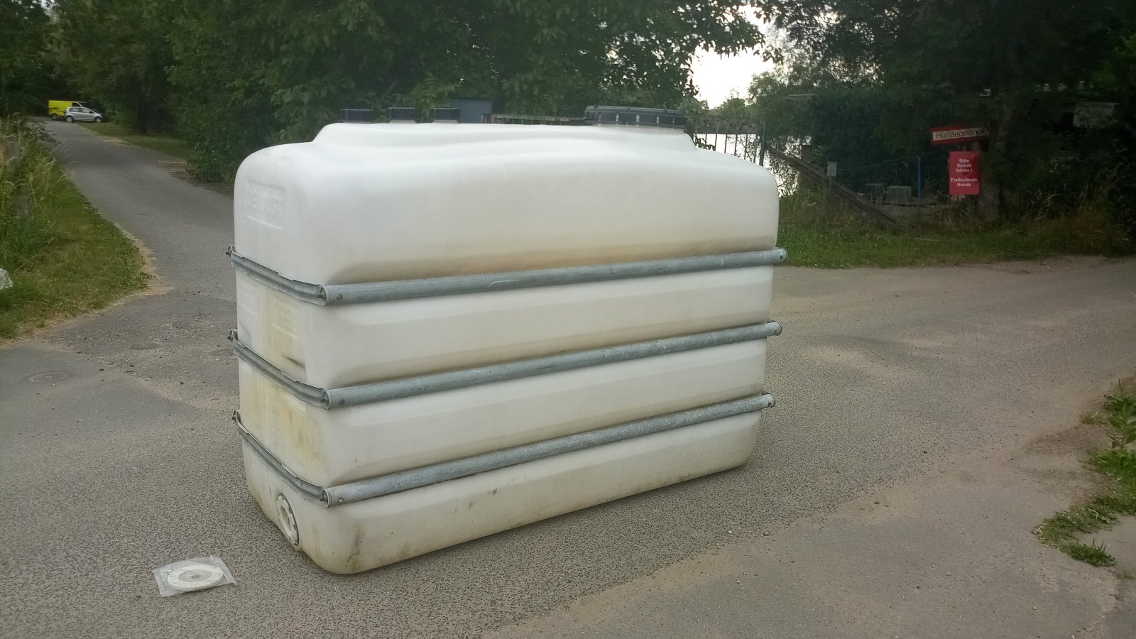 Wasserfass des Typs Dehoust 3000 LITER Wasser tank Weidefass Regenwassertank, Gebrauchtmaschine in Kaarst (Bild 1)