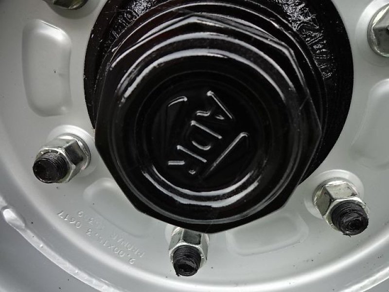 Wasserfass za tip M&H 3000 Liter mit Tränkebecken und Fahrwerk, Neumaschine u Neureichenau (Slika 5)