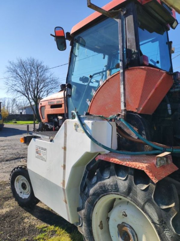 Weinbauspritze от тип Valtra 3500, Gebrauchtmaschine в ST ETIENNE DE MER MORTE (Снимка 2)