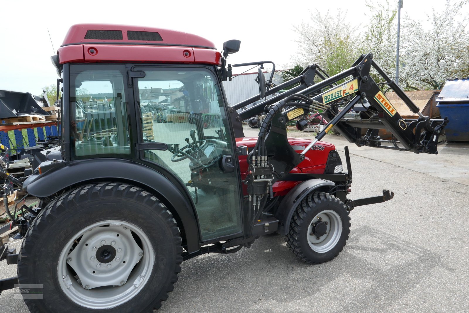 Weinbautraktor типа Case IH JX 1075V Allrad. Kompakt-Traktor mit Vollausstattung!, Gebrauchtmaschine в Langenzenn (Фотография 3)