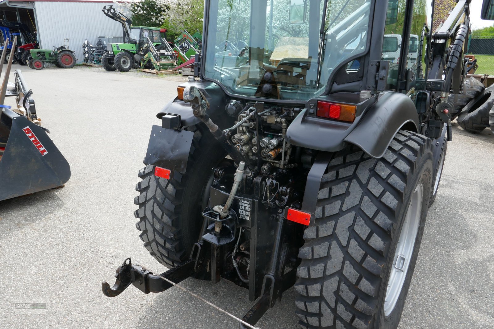 Weinbautraktor a típus Case IH JX 1075V Allrad. Kompakt-Traktor mit Vollausstattung!, Gebrauchtmaschine ekkor: Langenzenn (Kép 4)