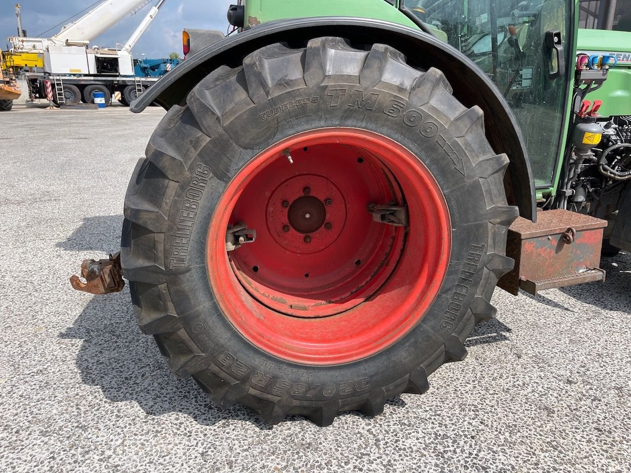 Weinbautraktor tip Fendt 208F Smalspoor trekker, Gebrauchtmaschine in Holten (Poză 10)