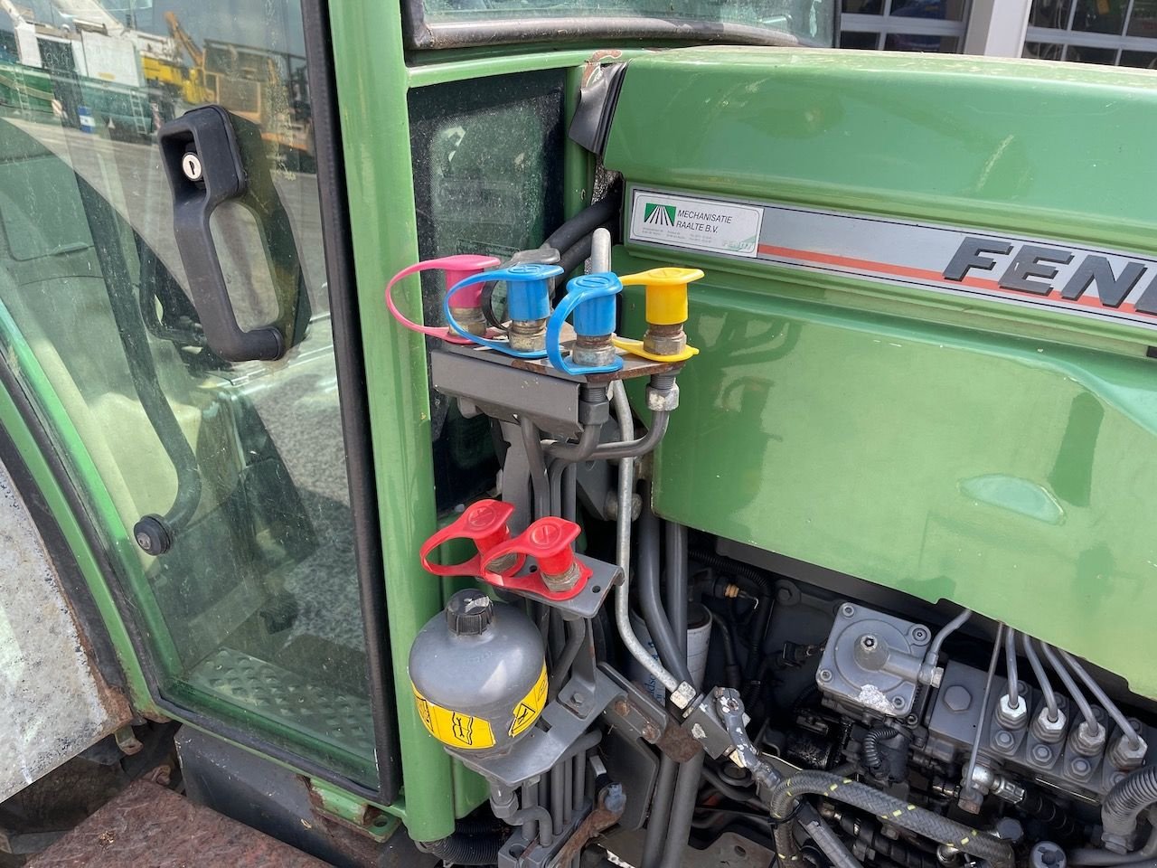 Weinbautraktor tip Fendt 208F Smalspoor trekker, Gebrauchtmaschine in Holten (Poză 9)