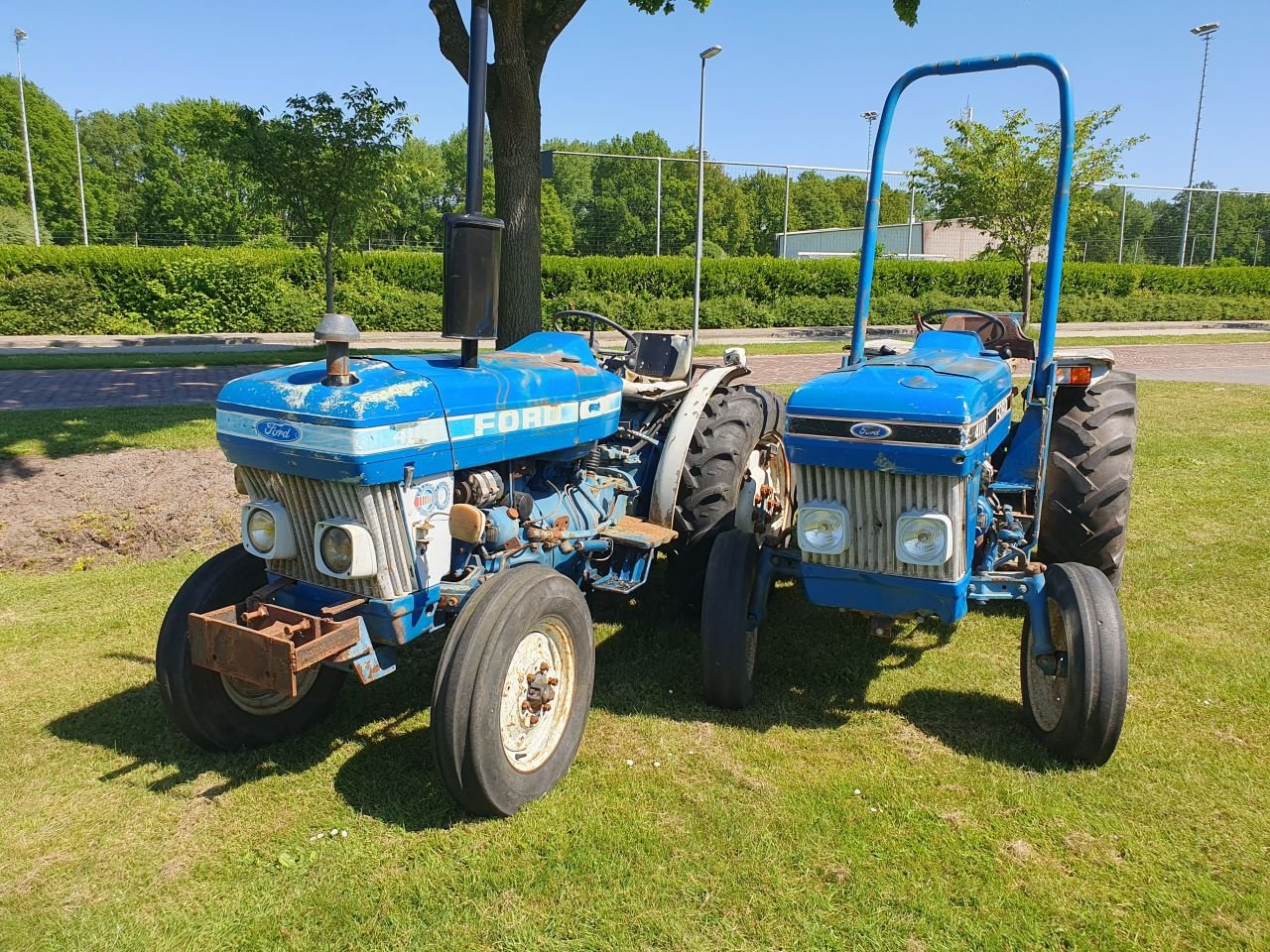 Weinbautraktor des Typs Ford 2x 4110 Smalspoor Tractor, Gebrauchtmaschine in Weiteveen (Bild 2)