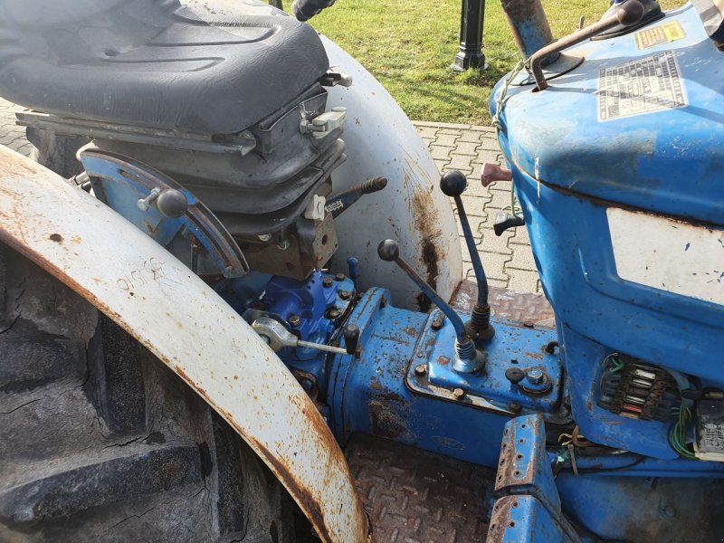 Weinbautraktor des Typs Ford 4100 Smalspoor Tractor, Gebrauchtmaschine in Weiteveen (Bild 1)