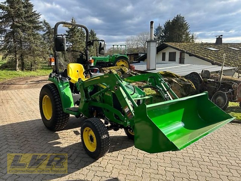 Weinbautraktor tipa John Deere 3038E mit Frontlader und Schaufel, Vorführmaschine u Steinau-Rebsdorf (Slika 3)