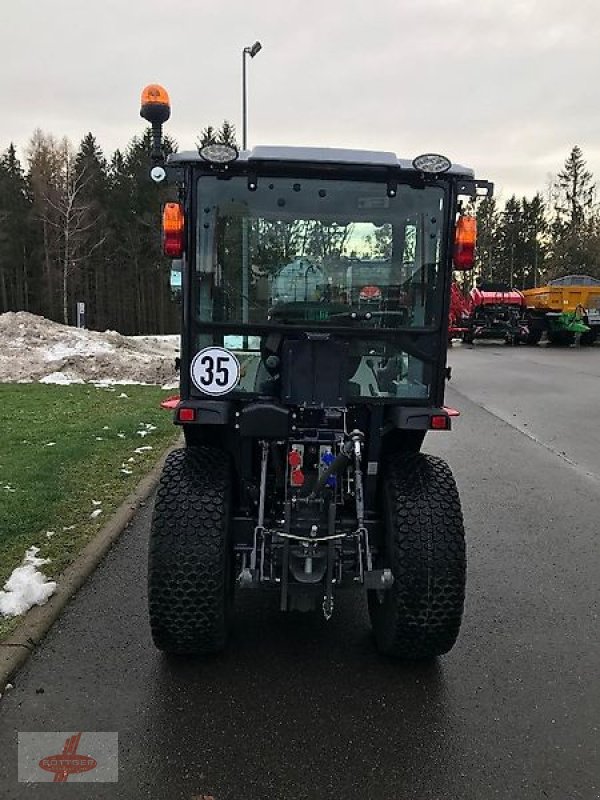 Weinbautraktor des Typs Massey Ferguson MF 1735 M HC, Neumaschine in Oederan (Bild 7)