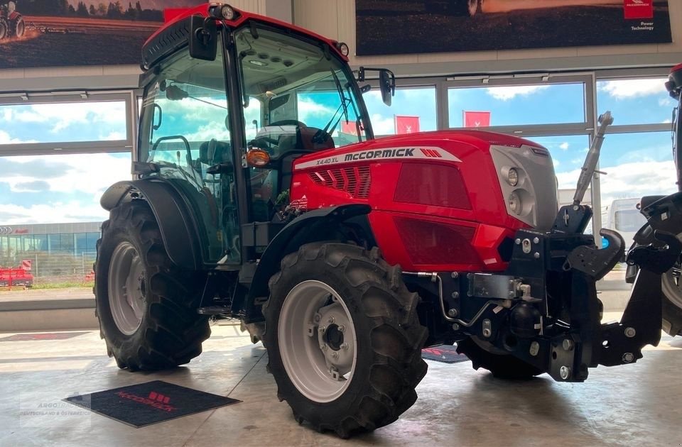 Weinbautraktor tip McCormick X4.40 XL, Neumaschine in Burgoberbach (Poză 2)