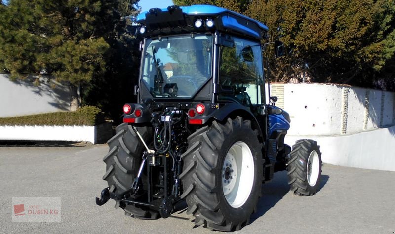 Weinbautraktor tip New Holland T4.100 F (Stage V), Vorführmaschine in Ziersdorf (Poză 6)