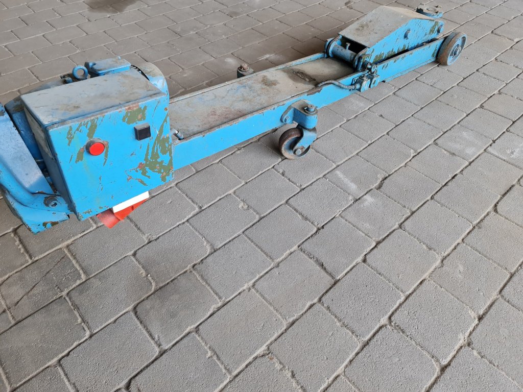 Werkstattausstattung des Typs VEB Fahrzeugwerke Wagenheber fahrbar Rangierheber, Gebrauchtmaschine in Großschönbrunn (Bild 1)
