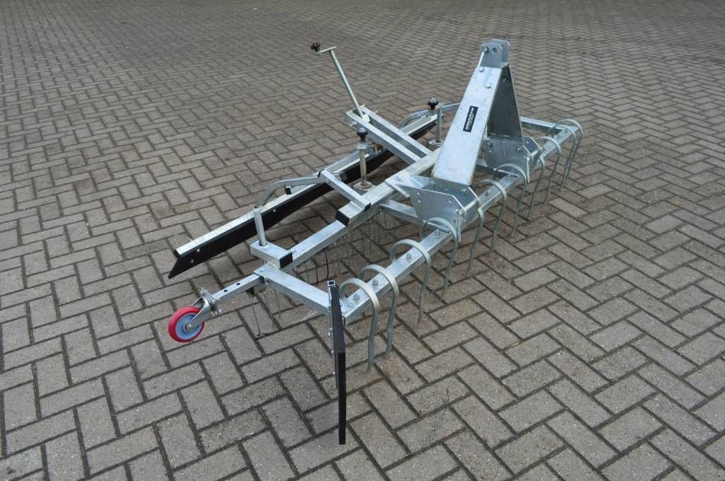 Wiesenegge des Typs Boxer EE 200 bodemvlakker, pistesleep, Neumaschine in Erichem (Bild 3)