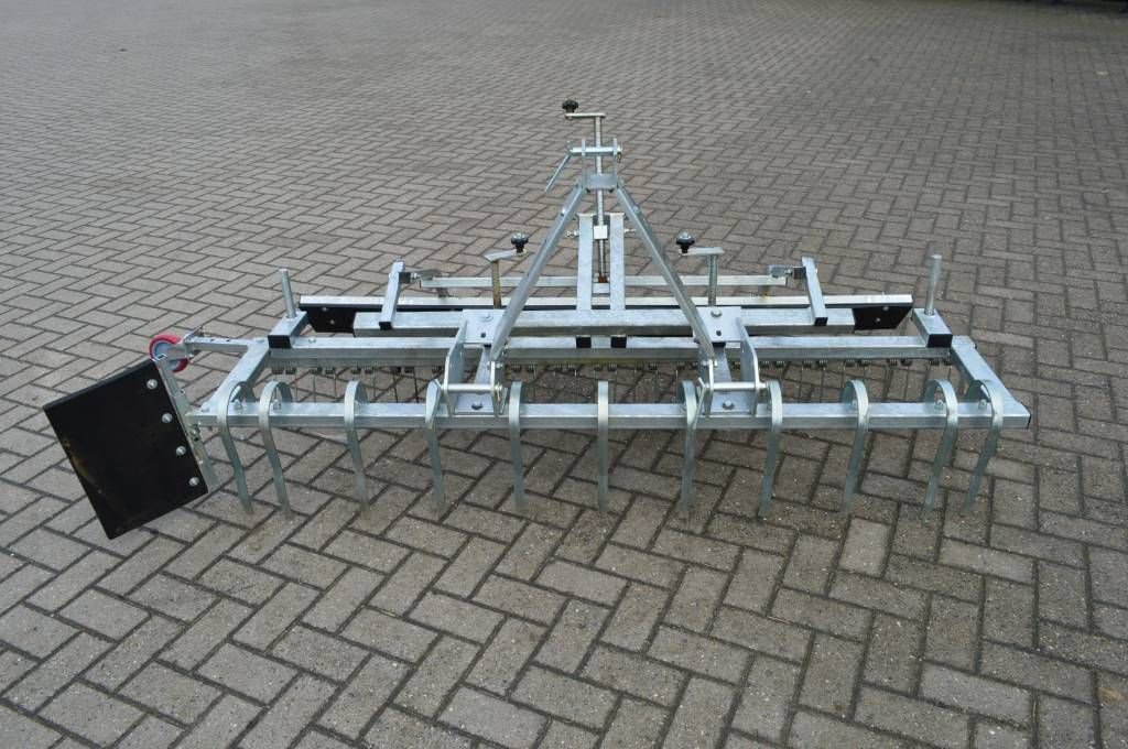 Wiesenegge des Typs Boxer EE 200 bodemvlakker, pistesleep, Neumaschine in Erichem (Bild 2)