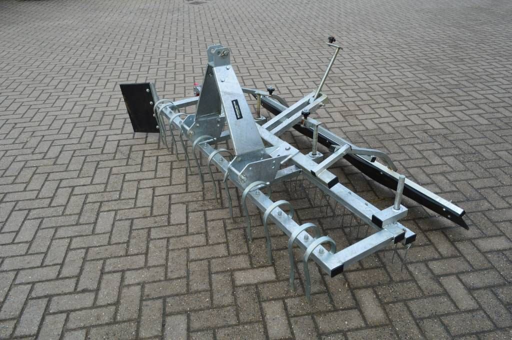 Wiesenegge des Typs Boxer EE 200 bodemvlakker, pistesleep, Neumaschine in Erichem (Bild 1)