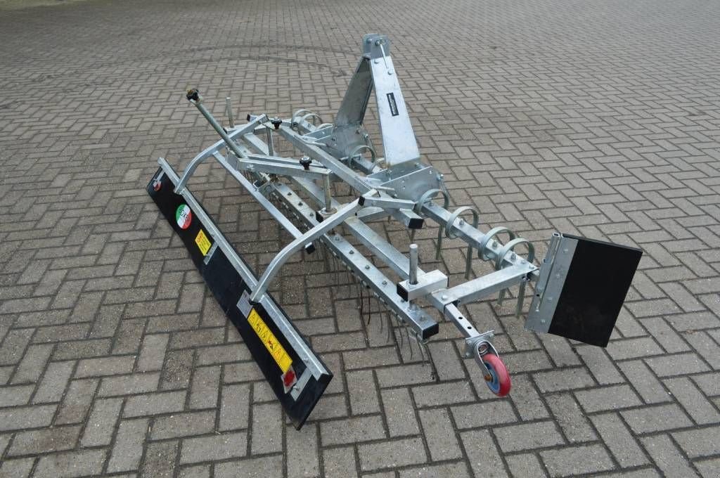 Wiesenegge des Typs Boxer EE 200 bodemvlakker, pistesleep, Neumaschine in Erichem (Bild 6)